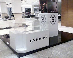 Стойка для продажи ароматов BYREDO