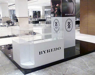 Стойка для продажи ароматов BYREDO